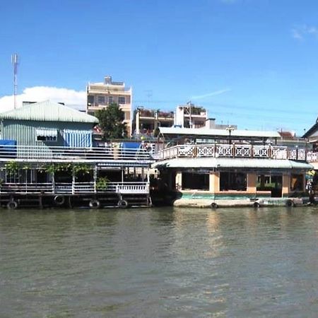 Floating Hotel Chau Doc Buitenkant foto
